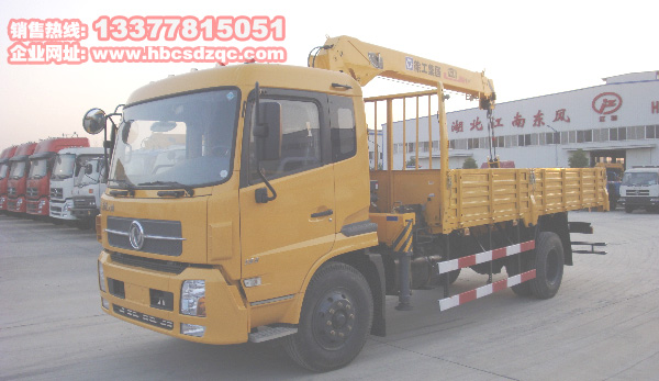 起重運輸車圖片