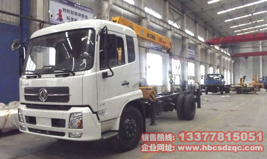 東風6.3噸隨車吊圖片